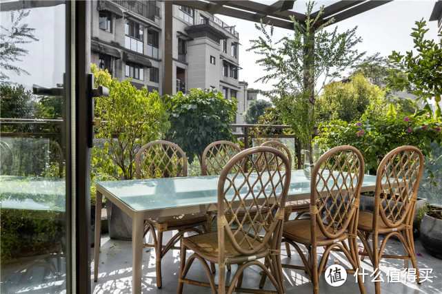 300㎡现代风大宅，下沉式庭院太棒了